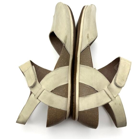 Dansko Vera Wedge Sandal Oyster Cream Nubuck EU 39 US 8.5-9 - Picture 9 of 12